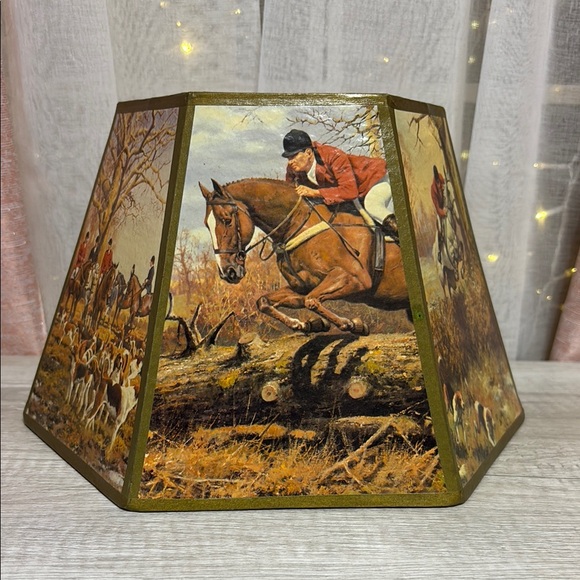 Vintage Fox Hunting Themed Decorative Lamp Shade - Picture 3 of 16